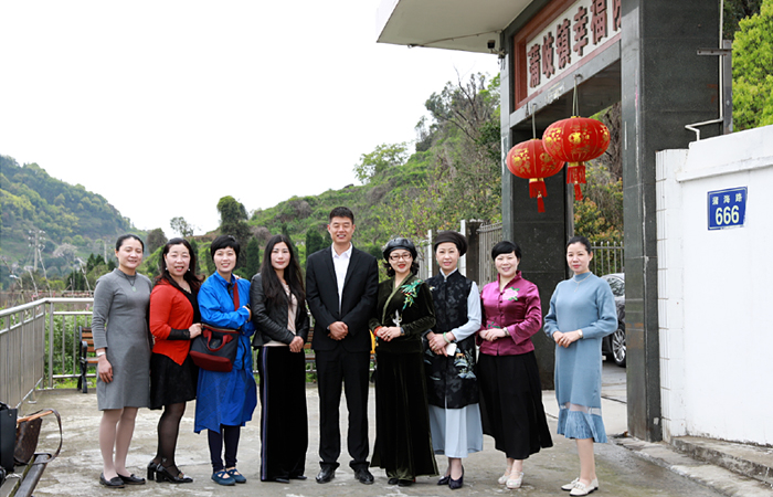 开云在线开户妇联——走进浦岐幸福养老院